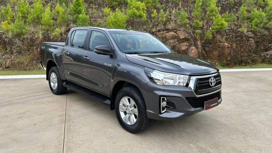 TOYOTA HILUX 2.8 SR 4X4 CD 16V DIESEL 4P AUTOMÁTICO
